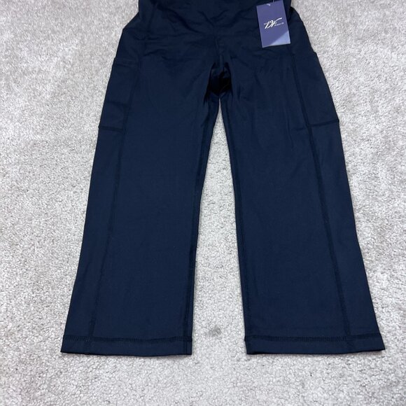 Dragon Fit Leggings Women’s Black Capri Pull On Size Small NWT - Picture 9 of 11